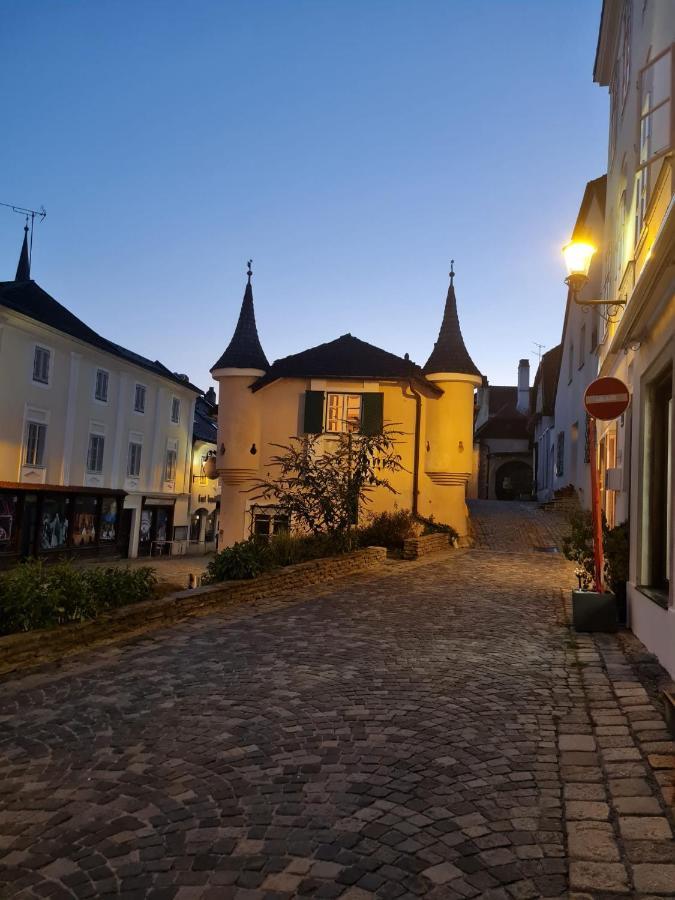 Ferienwohnung Alter Brotladen Melk Bagian luar foto