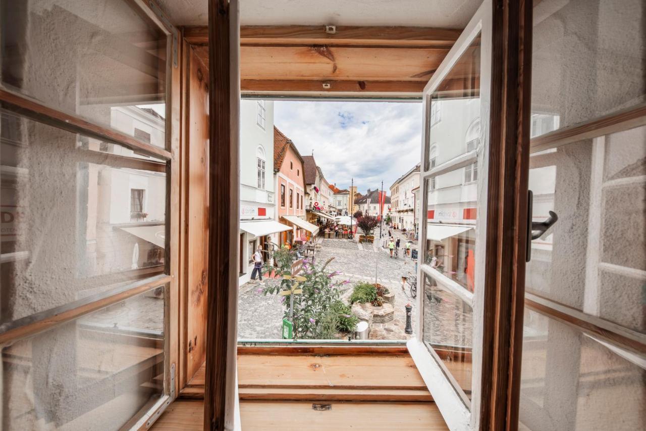 Ferienwohnung Alter Brotladen Melk Bagian luar foto